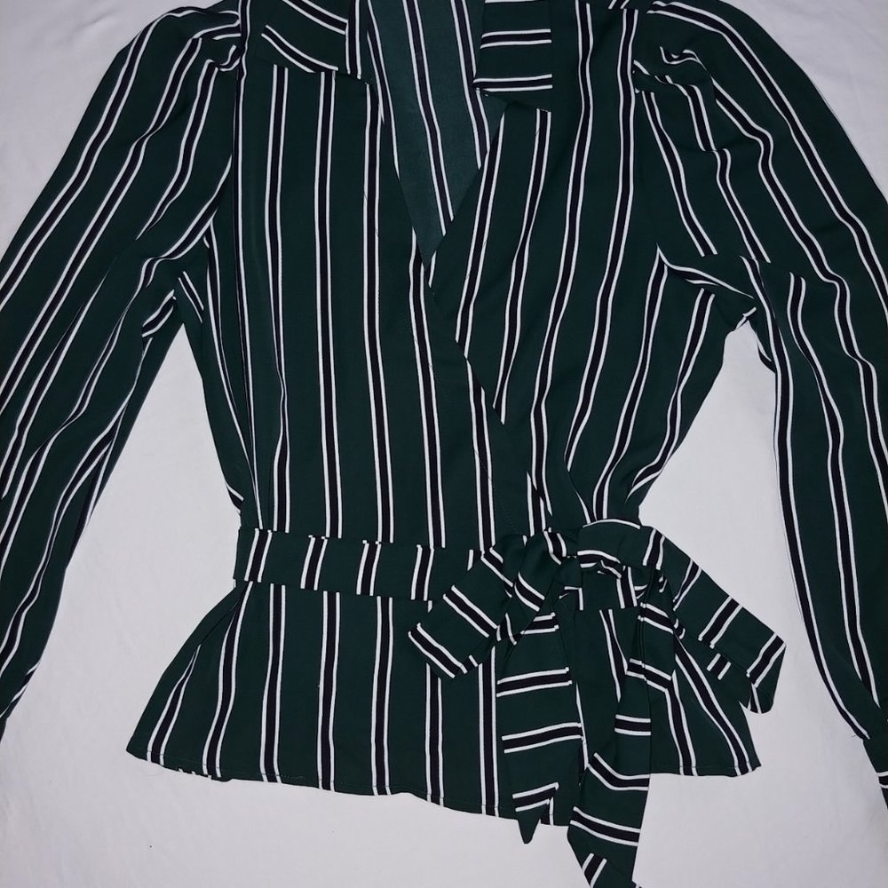 Lucy Paris Long Sleeve Wrap Top SZ M